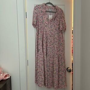 NWT Crown and Ivy Maxi dress size large
